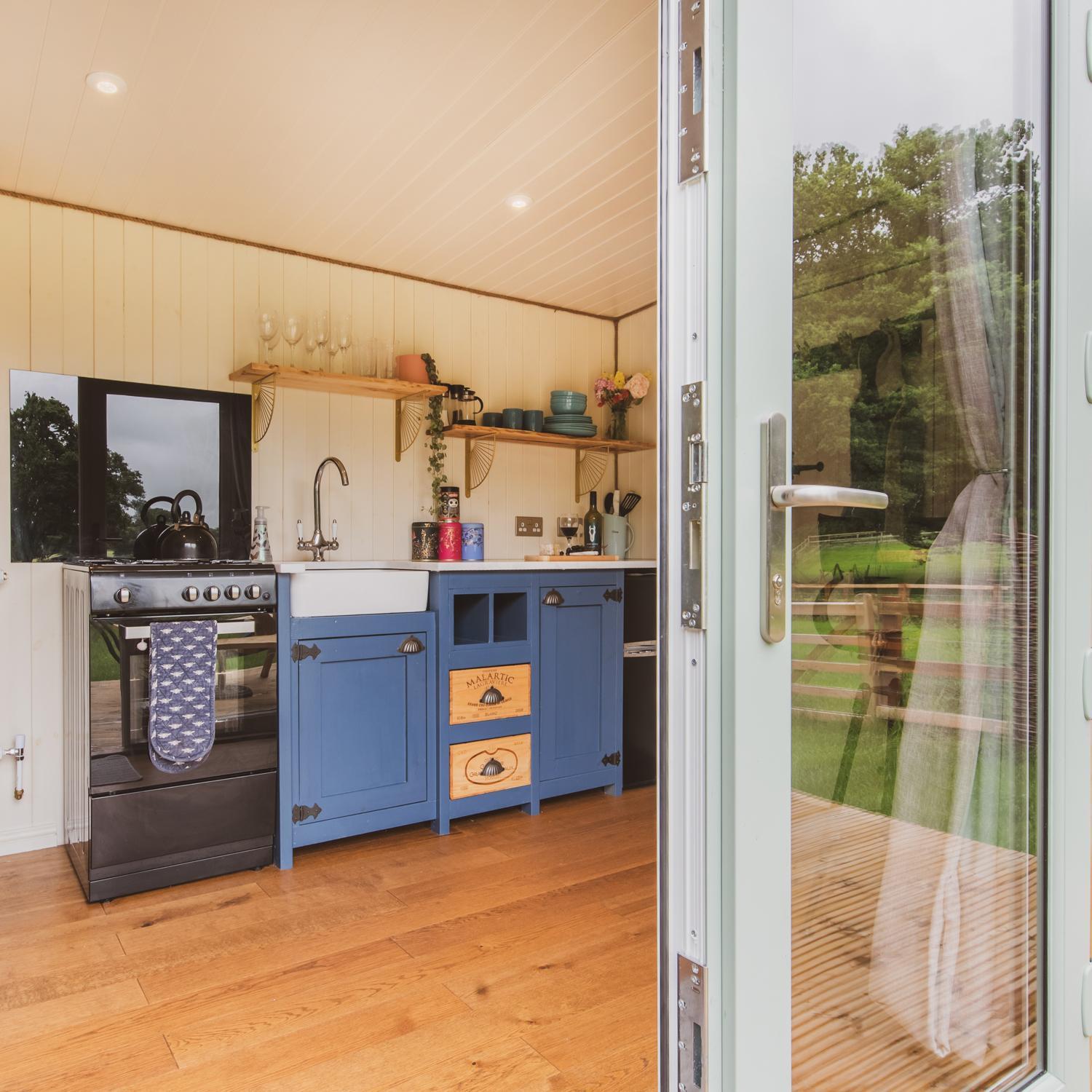 The Hideaway At Hiddenwood Glamping Hotel Corsley Exterior photo