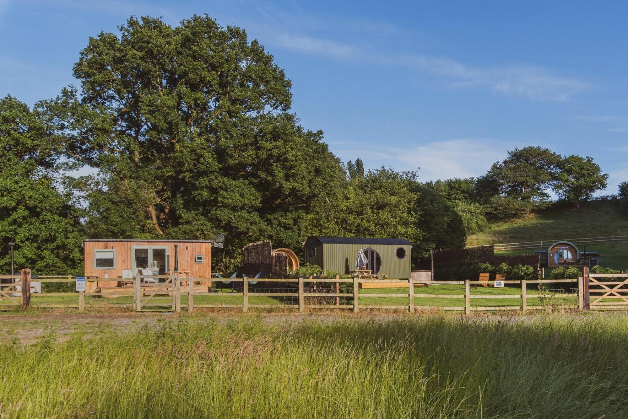 The Hideaway At Hiddenwood Glamping Hotel Corsley Exterior photo