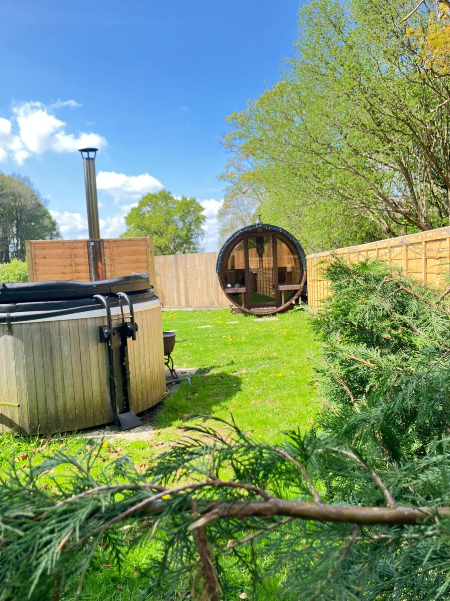 The Hideaway At Hiddenwood Glamping Hotel Corsley Exterior photo